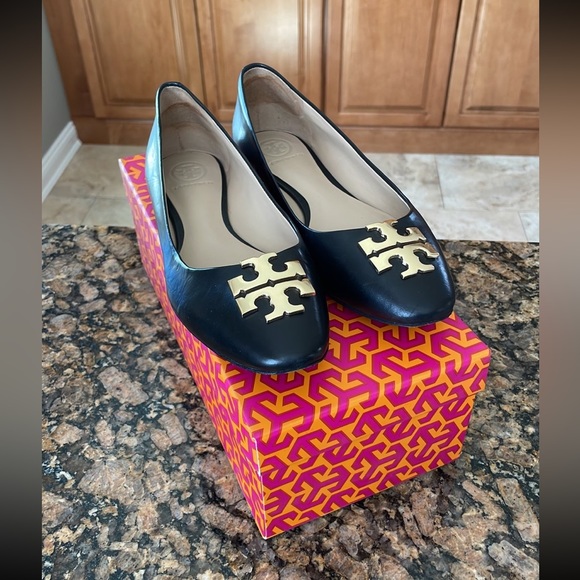 Tory Burch Raleigh Flats - Picture 1 of 5